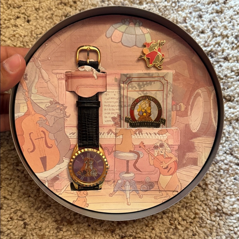 Disney Aristocats Watch Collector's Club Series III - Picture 2 of 5
